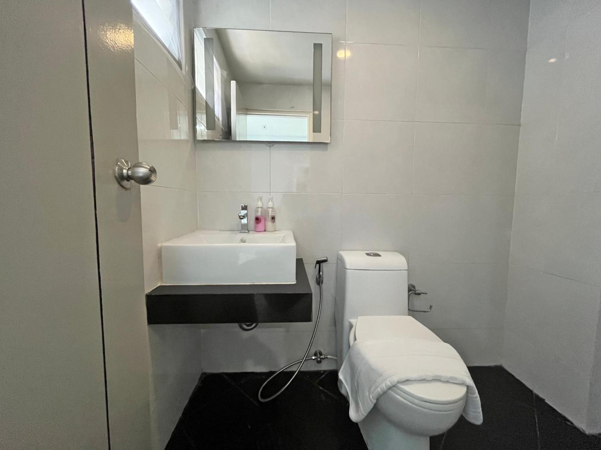 RoomQuest Don Mueang Airport Bangkok Ruang foto